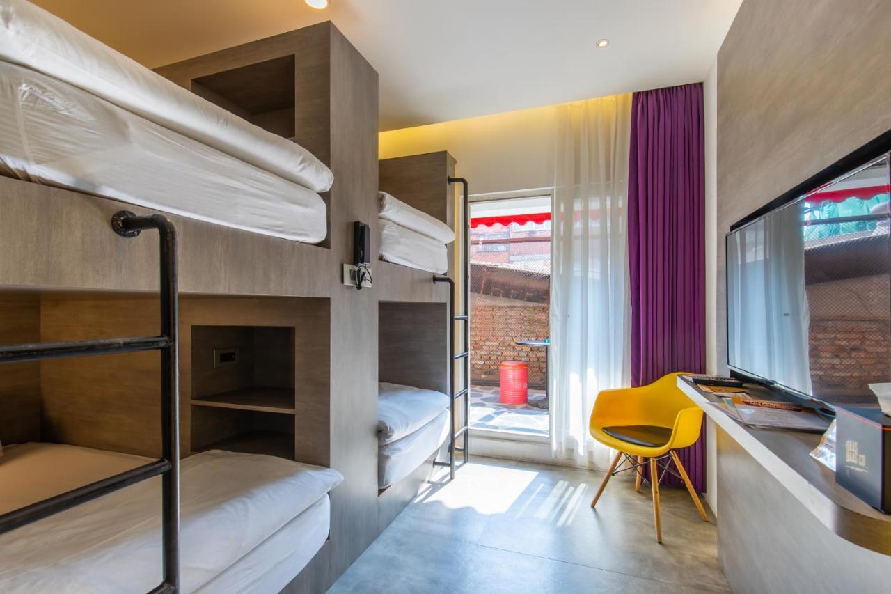 Gaas Baasco Hotel Катманду Екстериор снимка